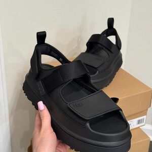 New women UGG golden glow size us 9